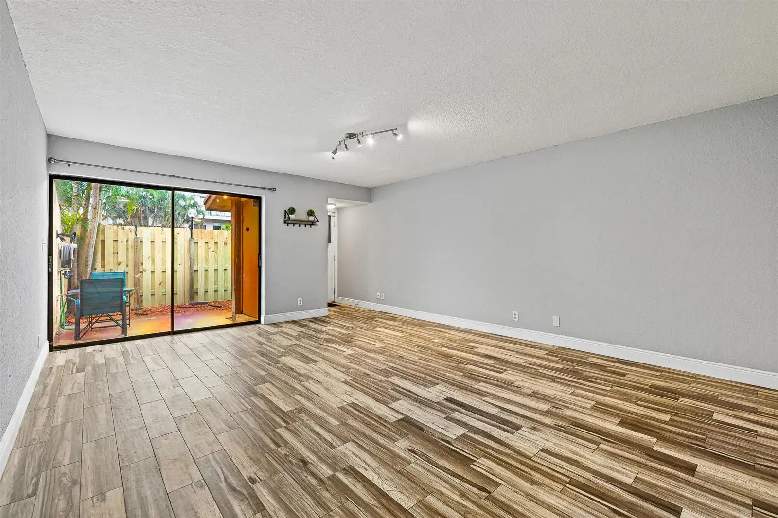 7739 Balboa Street # 7739, Sunrise FL 33351