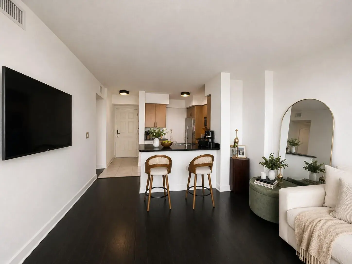 1830 RADIUS Drive # 822, Hollywood FL 33020