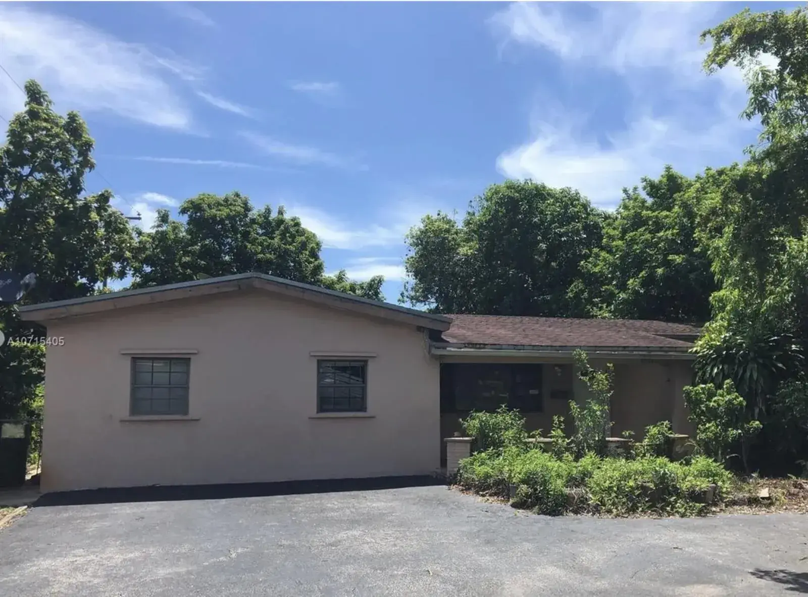 4 bedroom 3 bath Residential for sale at 7571 LASALLE Boulevard, Miramar FL 33023