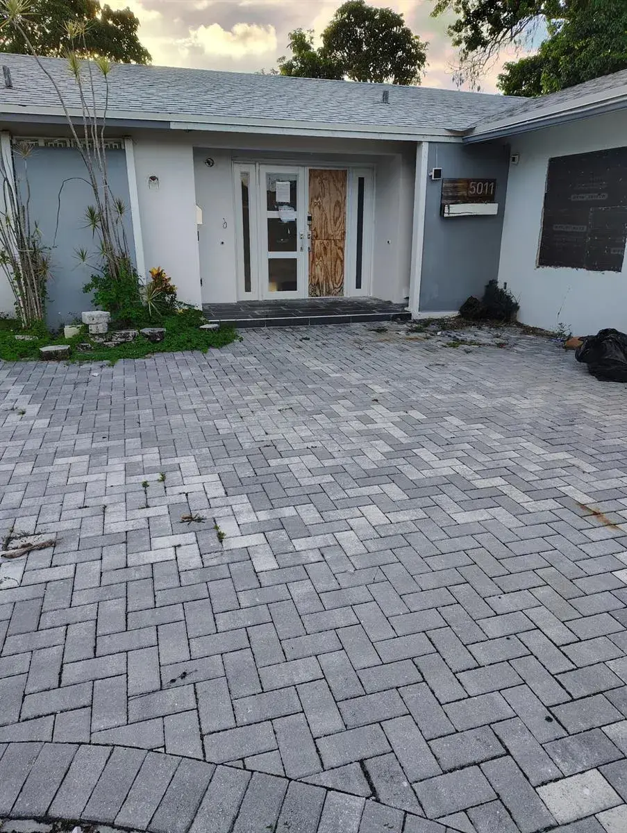 3 bedroom 2 bath Residential for sale at 5011 SAGO PALM Circle, Tamarac FL 33319