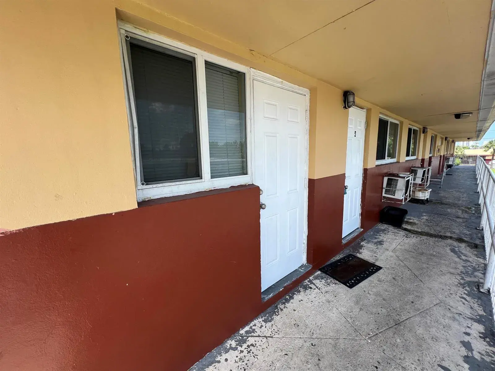 2 bedroom 1 bath Residential Lease for rent at 800 NW 11TH Avenue # 5, Fort Lauderdale FL 33311