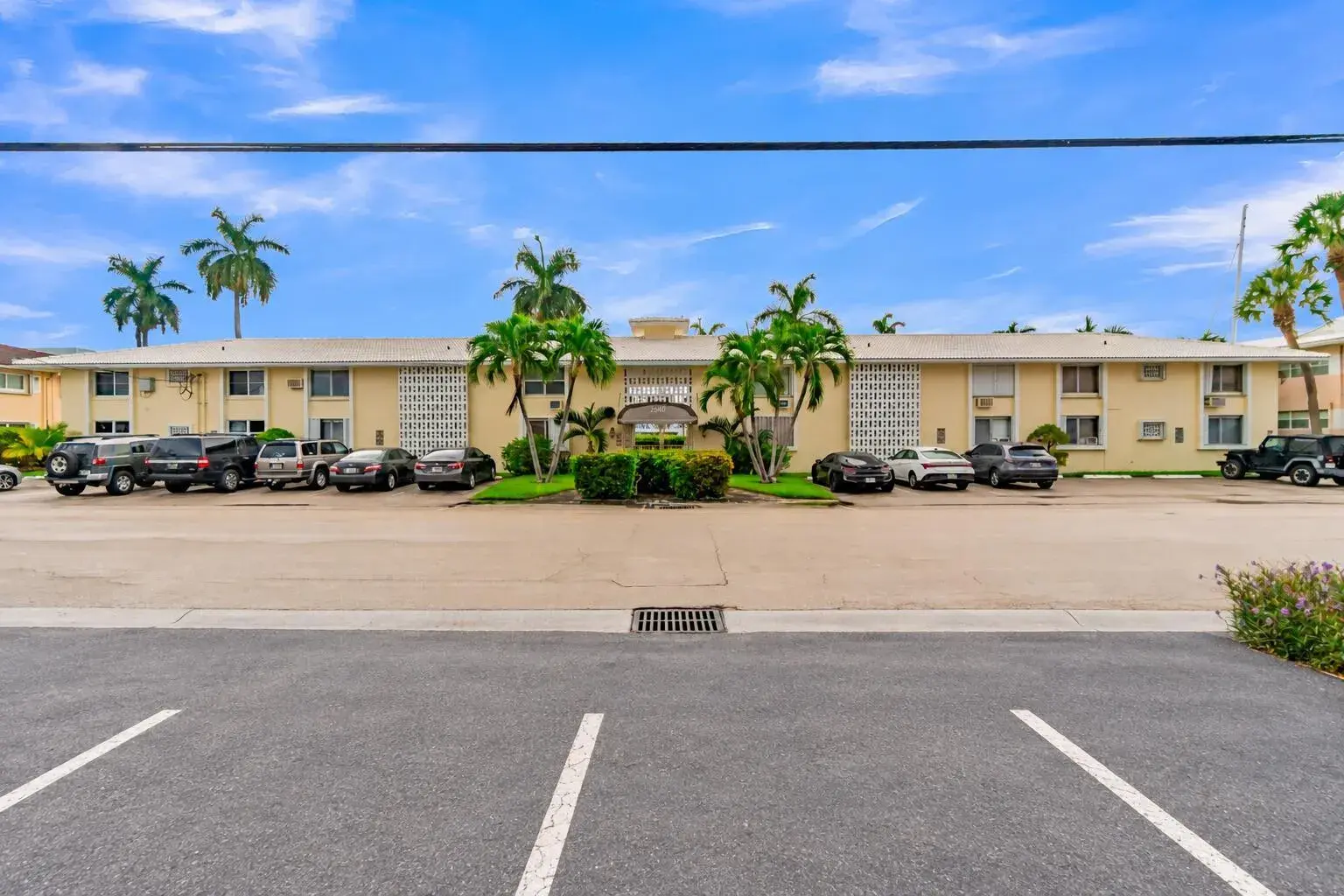 2 bedroom 1 bath Residential for sale at 2840 NE 33RD Court # 2, Fort Lauderdale FL 33306