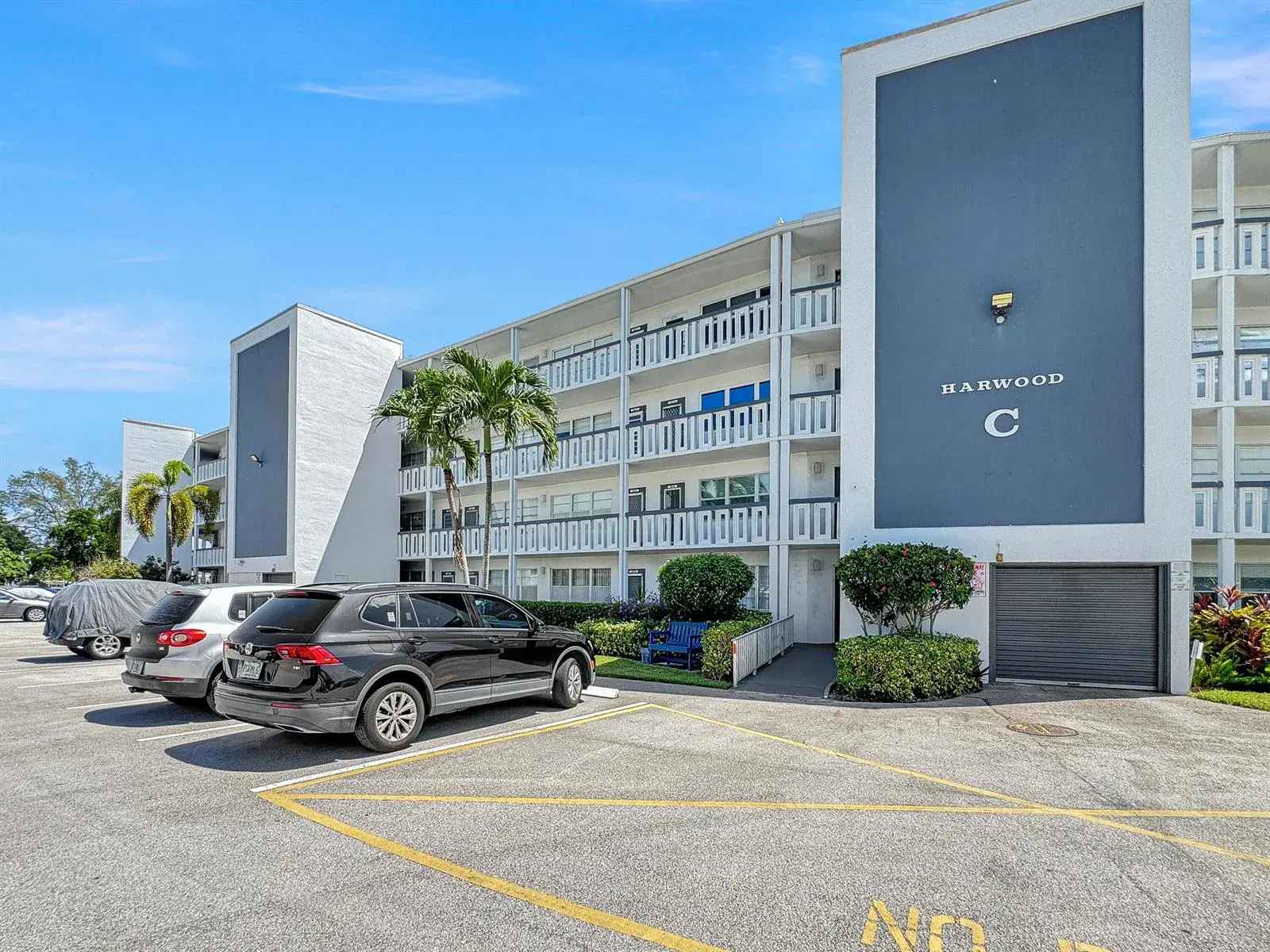 1 bedroom 1 bath Residential for sale at 1013 HARWOOD C # 1013, Deerfield Beach FL 33442