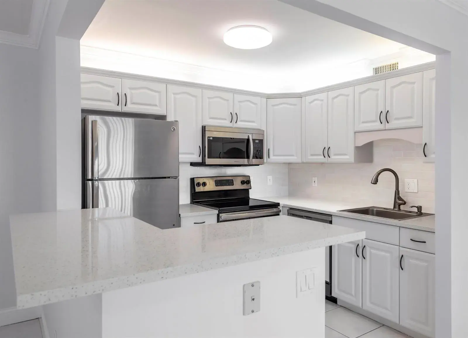 1 bedroom 1 bath Residential for sale at 190 Saxony D Circle, Delray Beach FL 33446