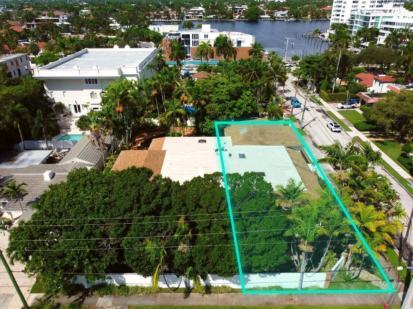 401 Poinciana Drive, FL 33301