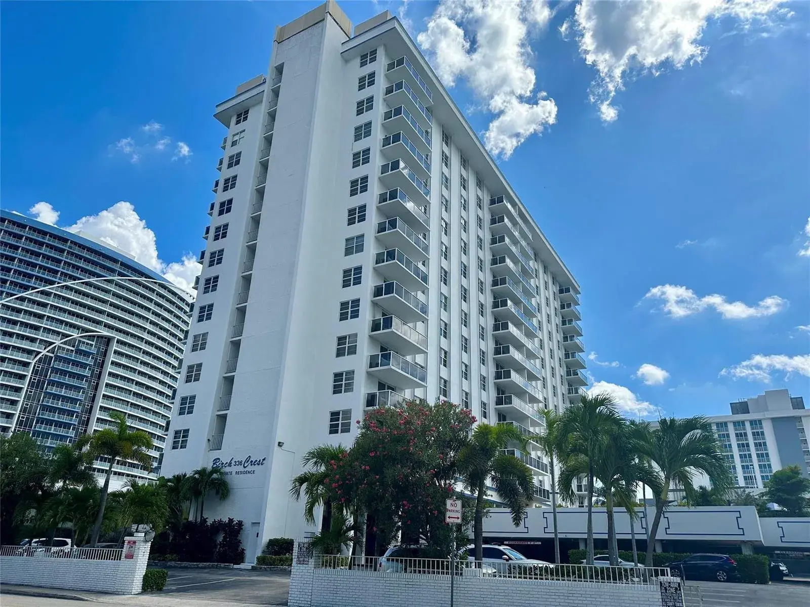 1 bedroom 1 bath Residential for sale at 336 N BIRCH Road # 4C, Fort Lauderdale FL 33304