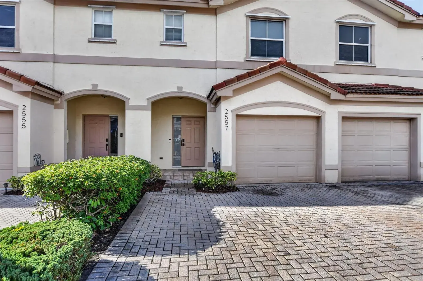 3 bedroom 2 bath for sale at 2557 Riverside Drive, Coral Springs FL 33065