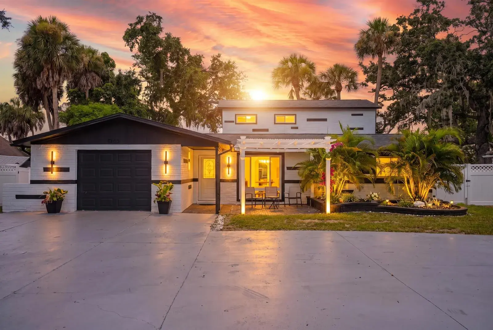 5153 BAY Boulevard, FL 34668