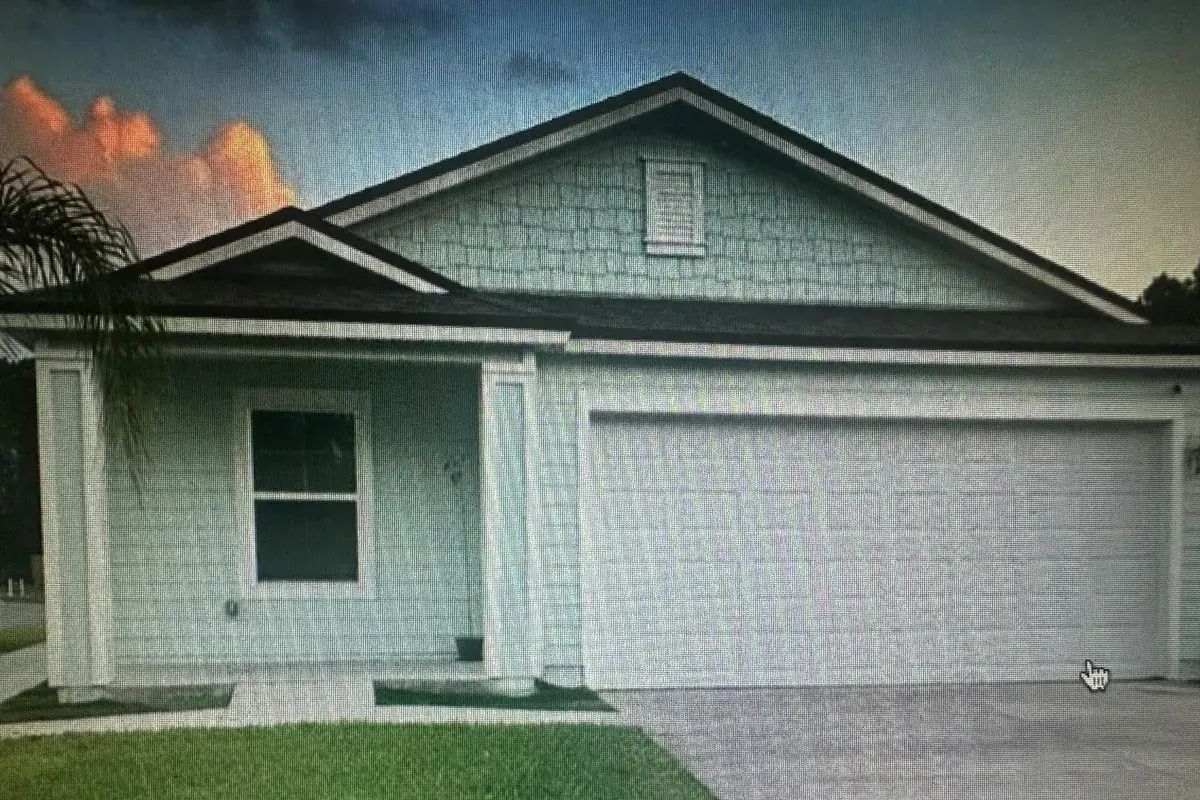 1 CADDY Court, FL 32110