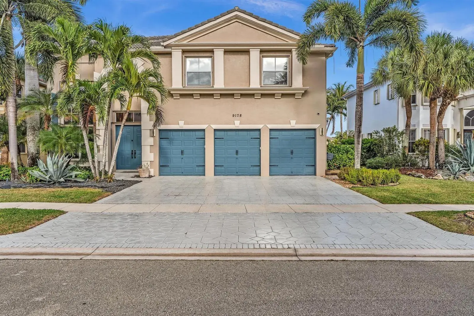 6 bedroom 4 bath Residential for sale at 9178 DELEMAR Court, Wellington FL 33414