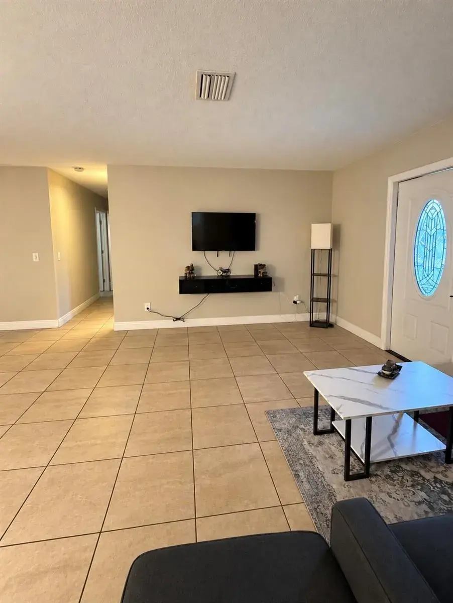 110 N 40TH Street, Fort Pierce FL 34947