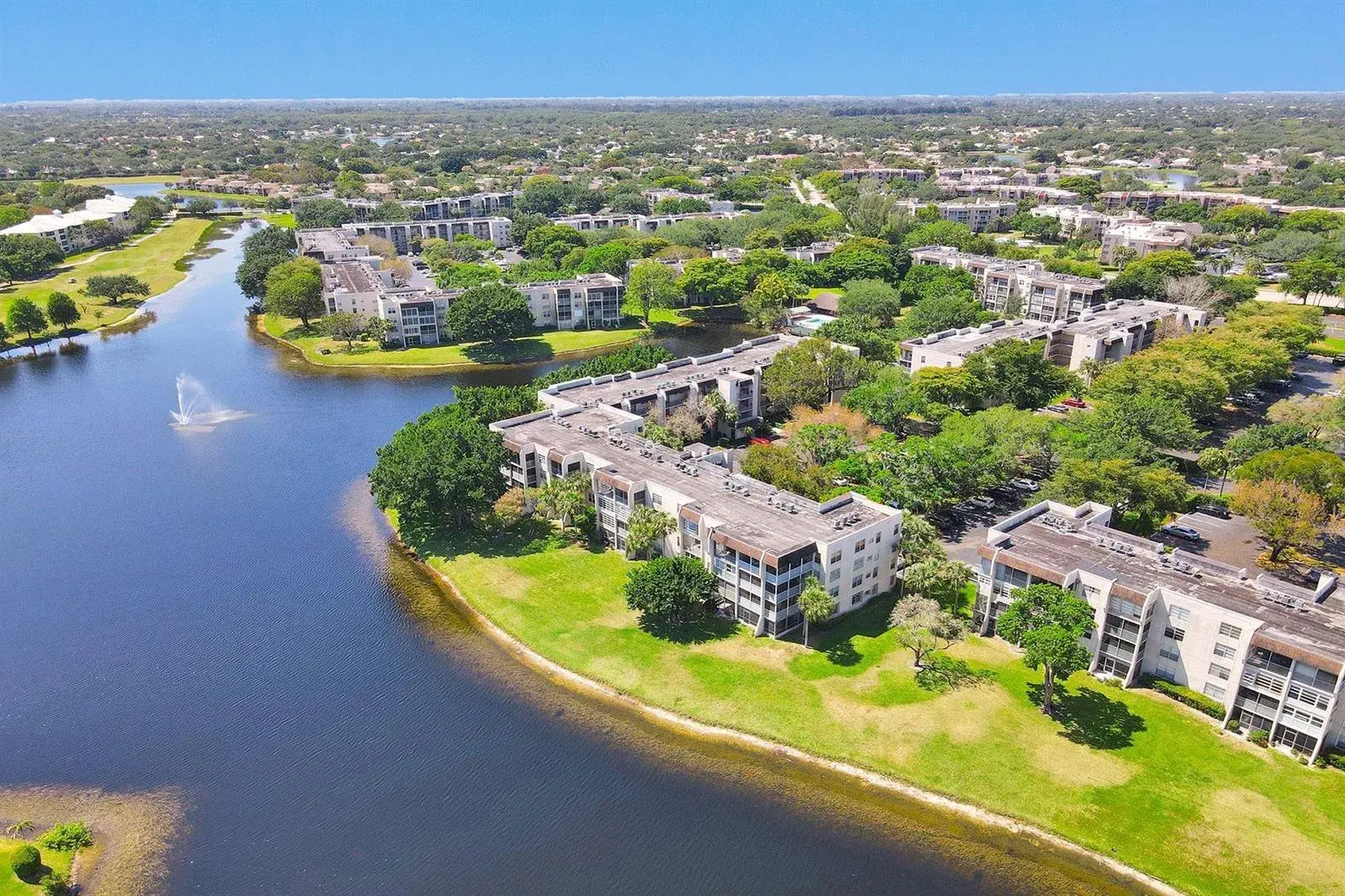 3 bedroom 2 bath Residential for sale at 9450 Poinciana Place # 416, Davie FL 33324