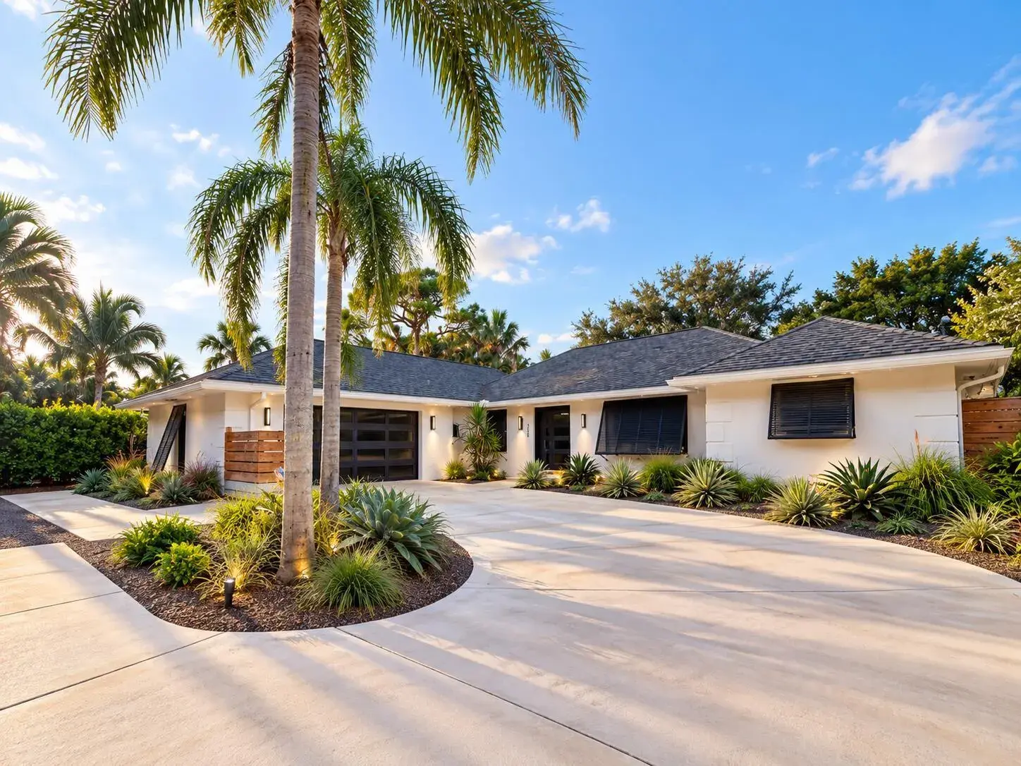 4 bedroom 3 bath Residential for sale at 354 COUNTRY CLUB Drive, Tequesta FL 33469
