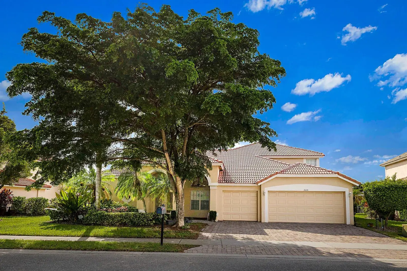 5 bedroom 4 bath Residential for sale at 3626 E HAMILTON Key, West Palm Beach FL 33411