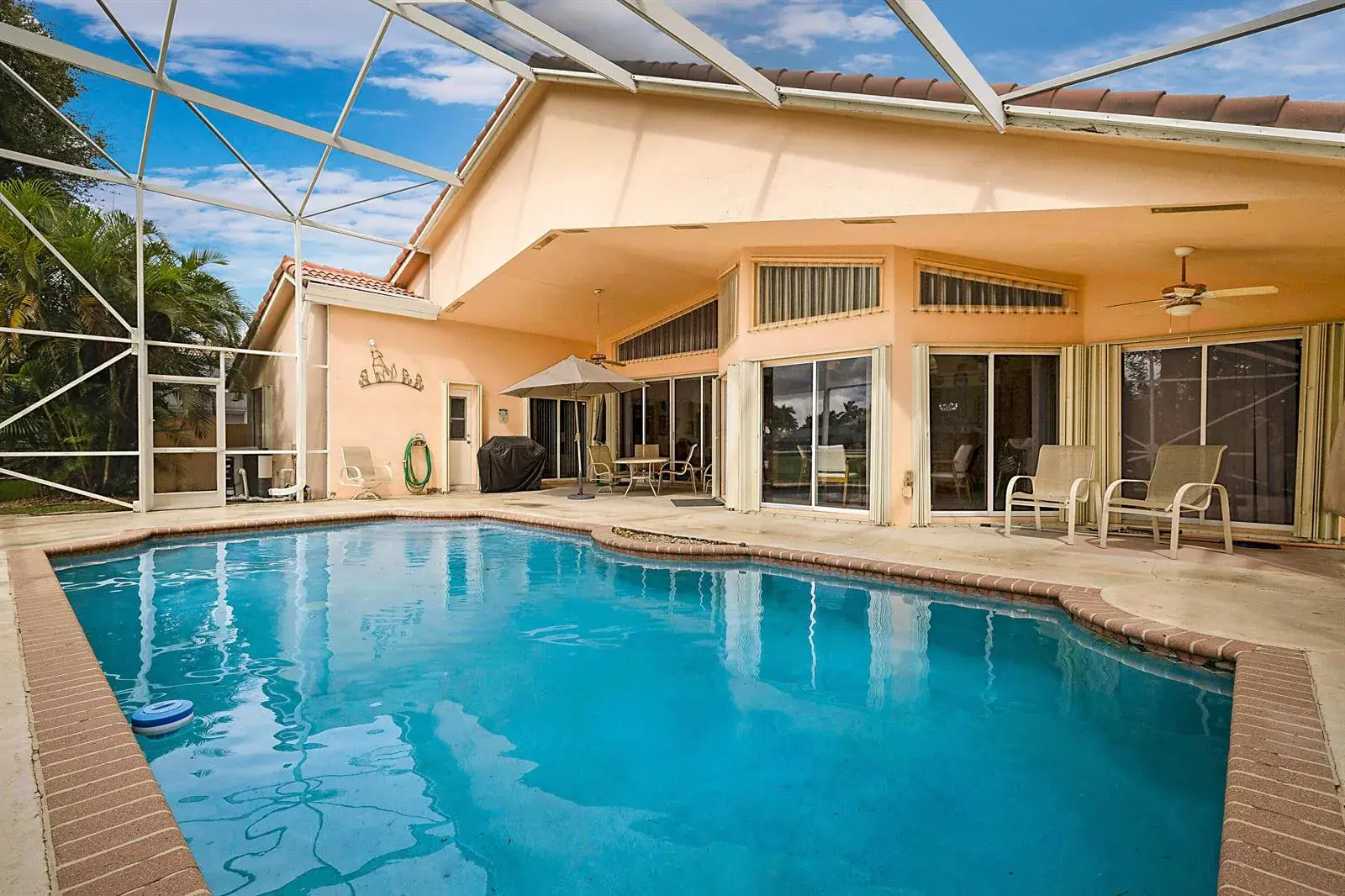 5 bedroom 2 bath Residential for sale at 4900 NW 100TH Terrace, Coral Springs FL 33076