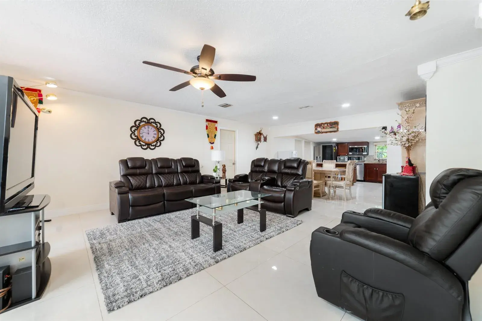 6635 Hope Street, Hollywood FL 33024