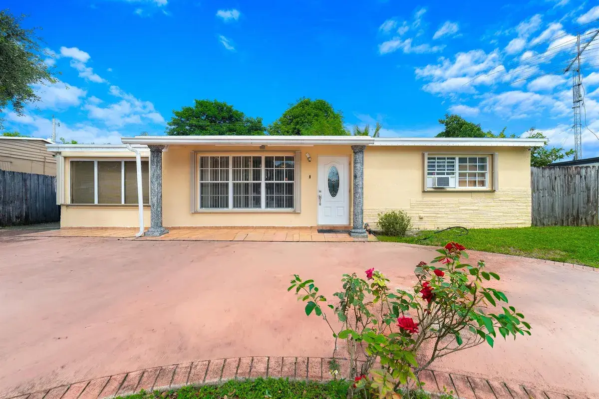 6635 Hope Street, Hollywood FL 33024