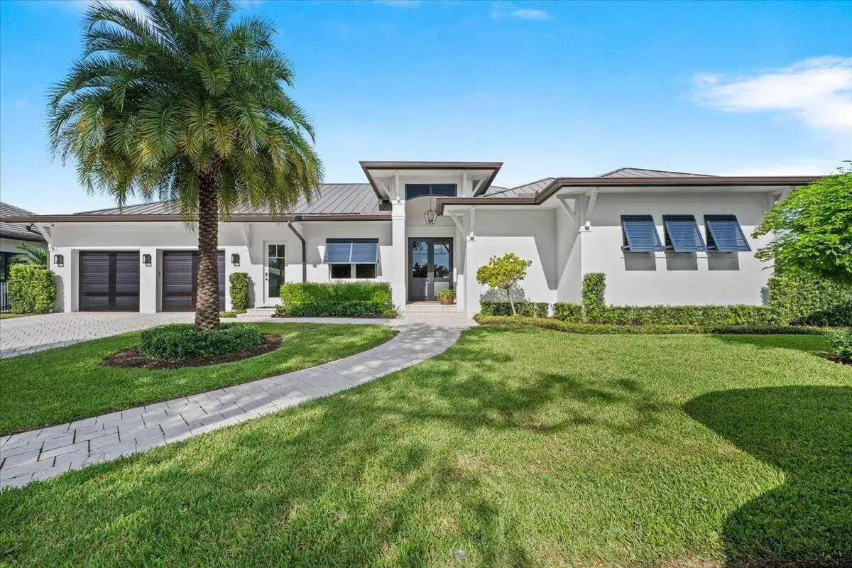 4 bedroom 4 bath Residential for sale at 934 N Loxahatchee Drive, Jupiter FL 33458