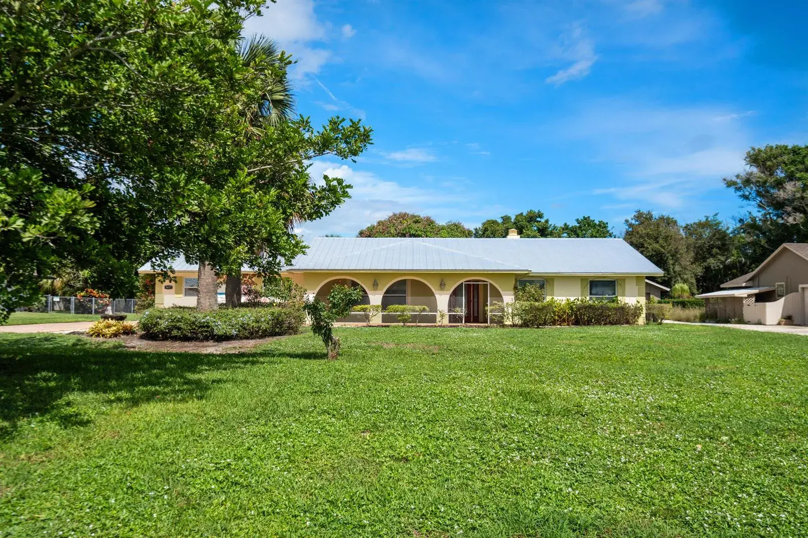 3 bedroom 3 bath Residential for sale at 5417 SE MAJOR Way, Stuart FL 34997