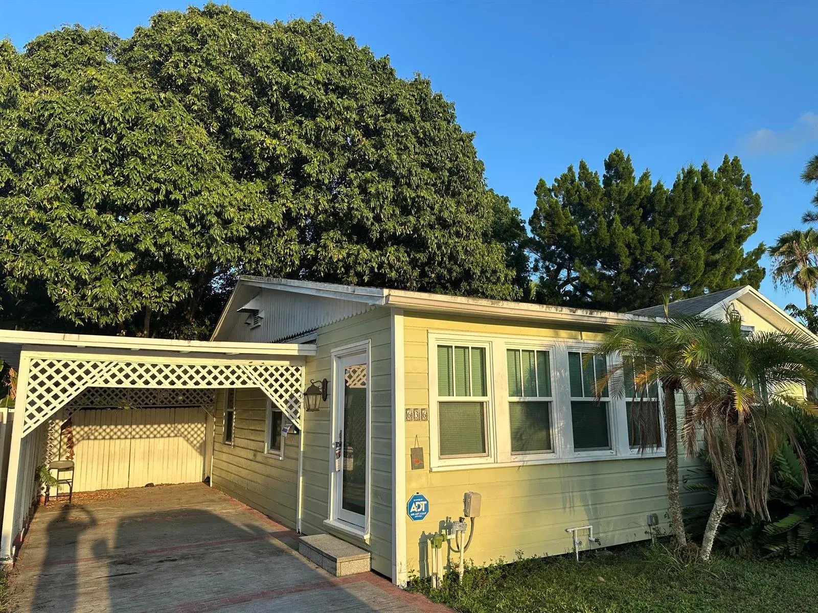 2 bedroom 1 bath Residential for sale at 636 SW 7TH Avenue, Fort Lauderdale FL 33315