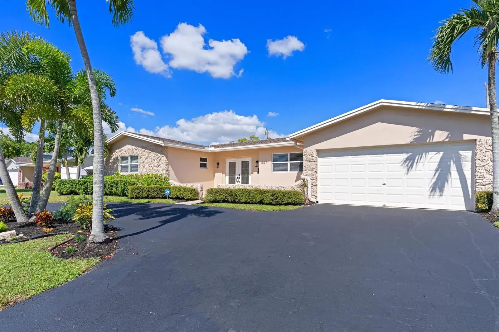 3 bedroom 2 bath Residential for sale at 4471 NW 6th Court, Coconut Creek FL 33066