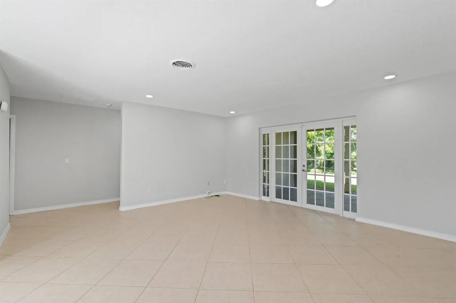 4471 NW 6th Court, Coconut Creek FL 33066