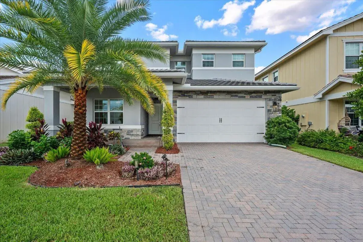 4 bedroom 3 bath Residential for sale at 19497 BROAD SHORE Walk, Loxahatchee FL 33470