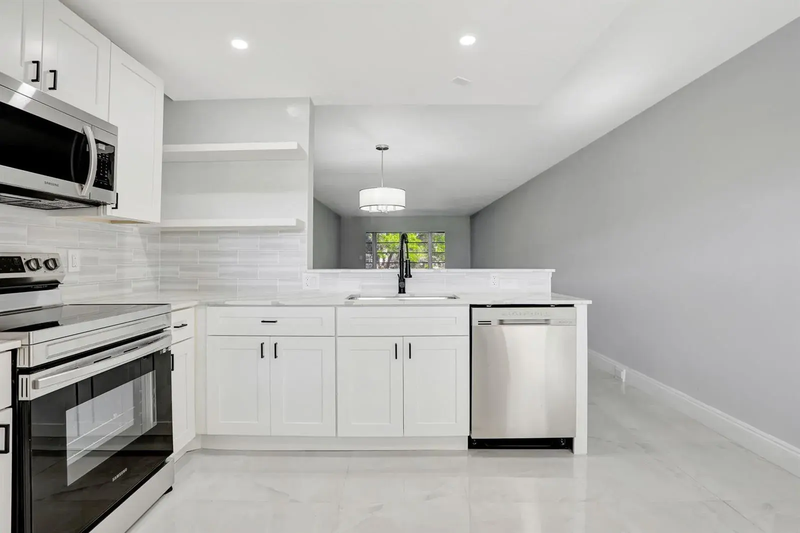 2202 LUCAYA Bend # G2, Coconut Creek FL 33066