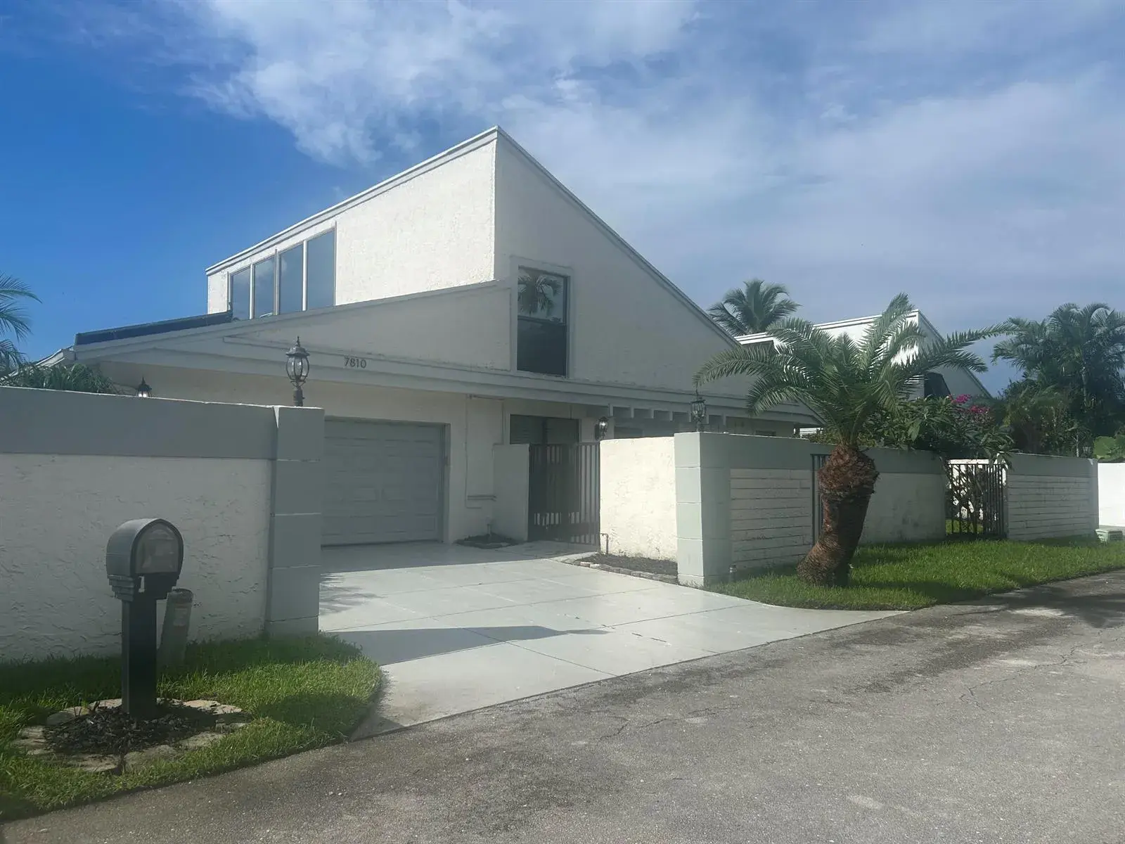 4 bedroom 3 bath Residential for sale at 7810 NW 4TH Street, Plantation FL 33324