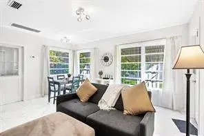 811 SW 26th Court # B, Fort Lauderdale FL 33315