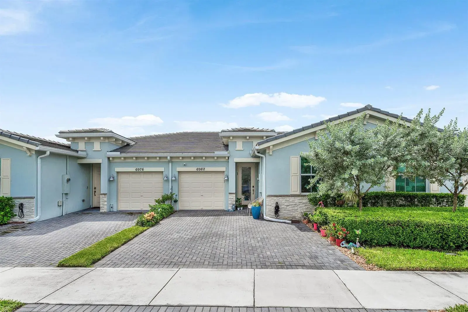2 bedroom 2 bath Residential for sale at 6982 Peters Lane, Delray Beach FL 33446