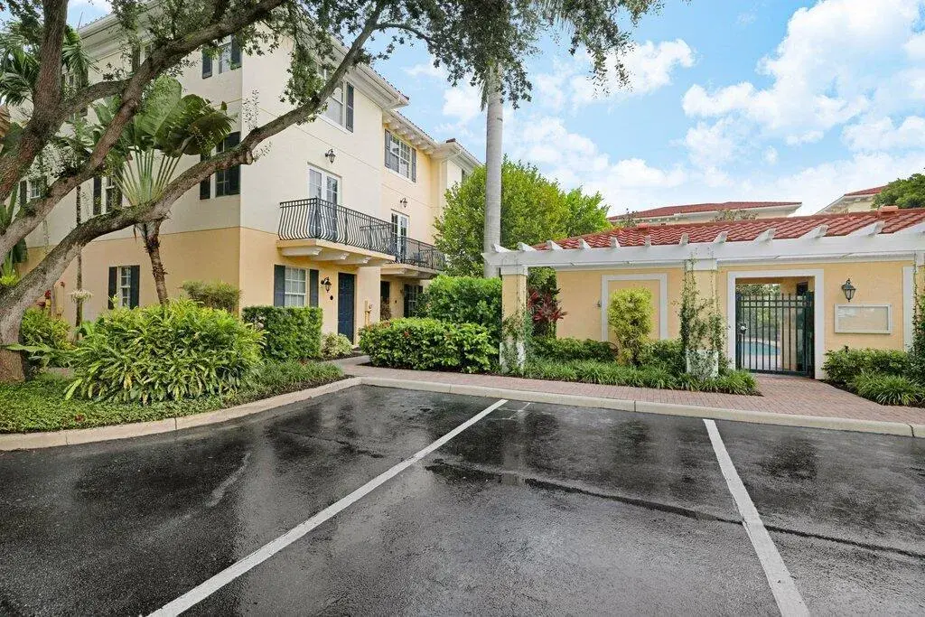 2502 N DIXIE Highway # 39, FL 33460