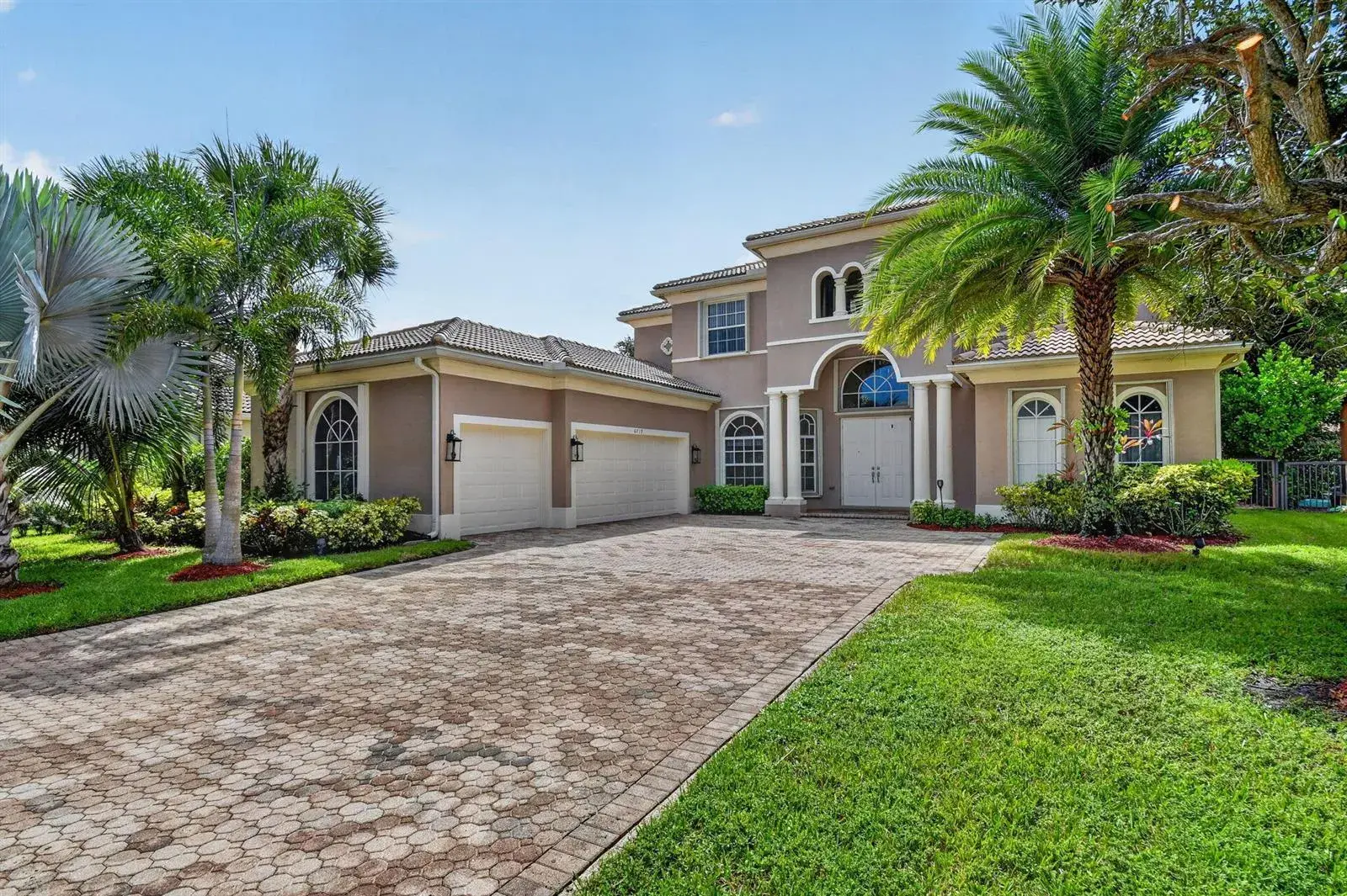 5 bedroom 4 bath Residential for sale at 6039 WALNUT HILL Drive, Lake Worth FL 33467