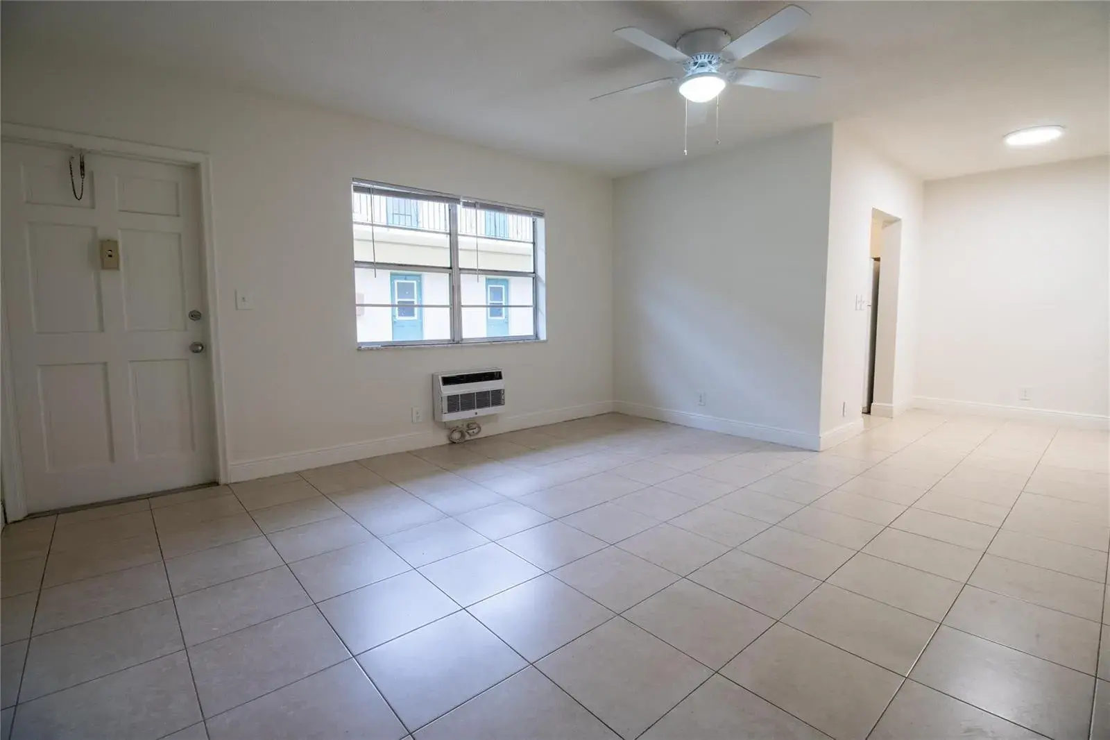1 bedroom 1 bath Residential Lease for rent at 2537 LINCOLN Street # 3, Hollywood FL 33020