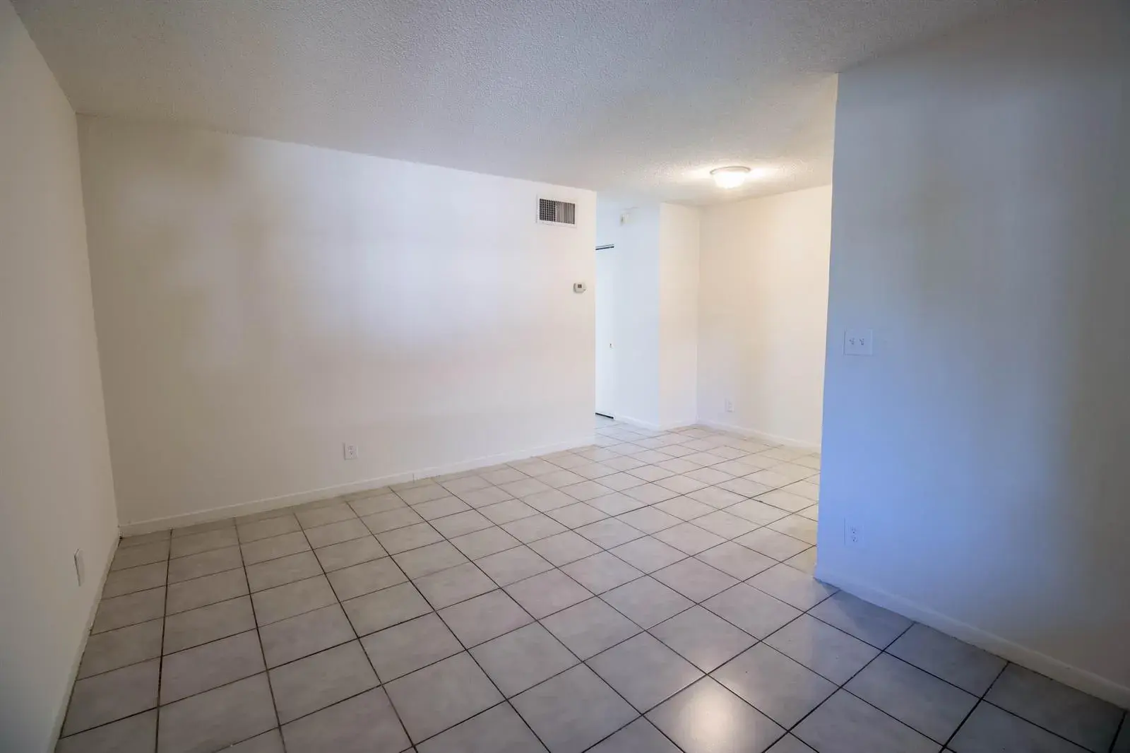 1 bedroom 1 bath Residential Lease for rent at 1727 LIBERTY Street # 4, Hollywood FL 33020