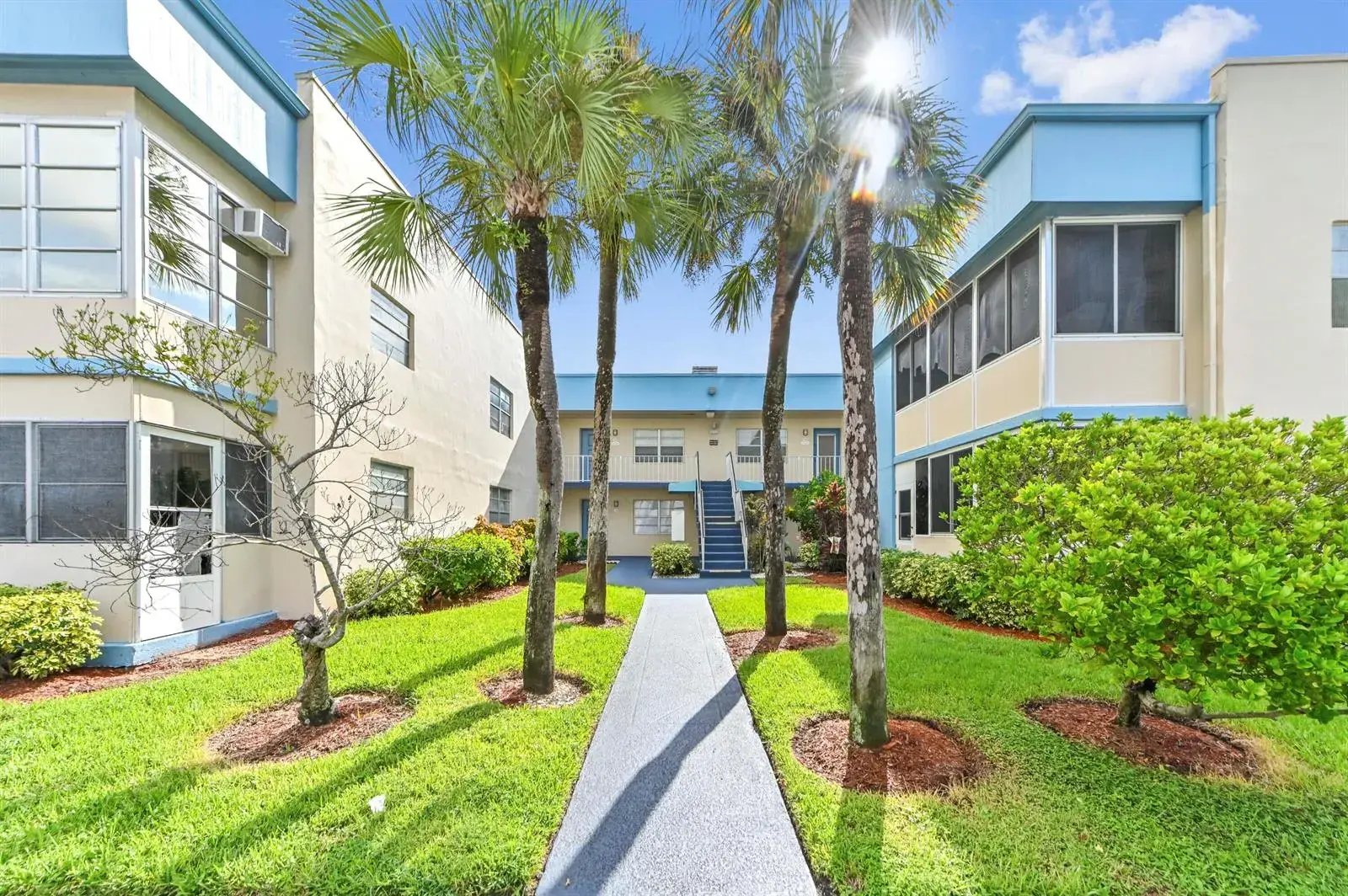 2 bedroom 2 bath Residential for sale at 426 Burgundy I, Delray Beach FL 33484