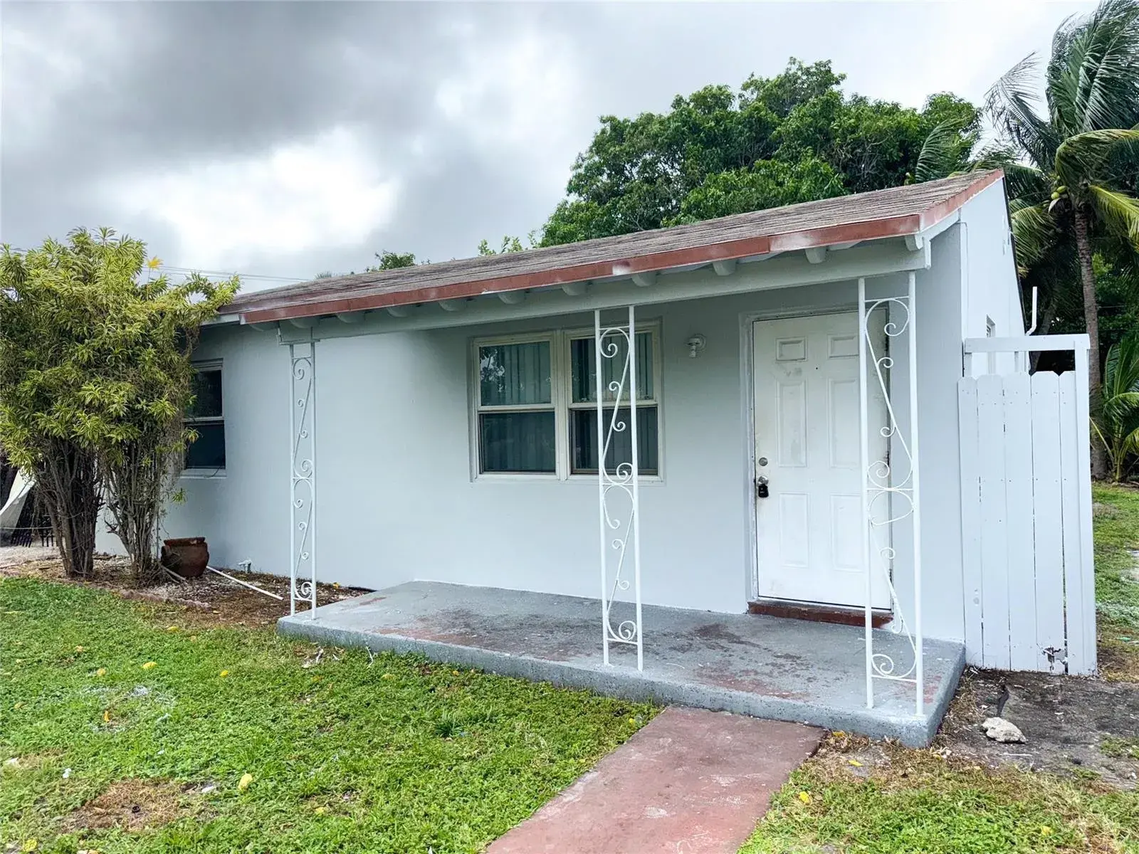 3 bedroom 1 bath Residential Lease for rent at 1405 NW 6TH Avenue, Fort Lauderdale FL 33311