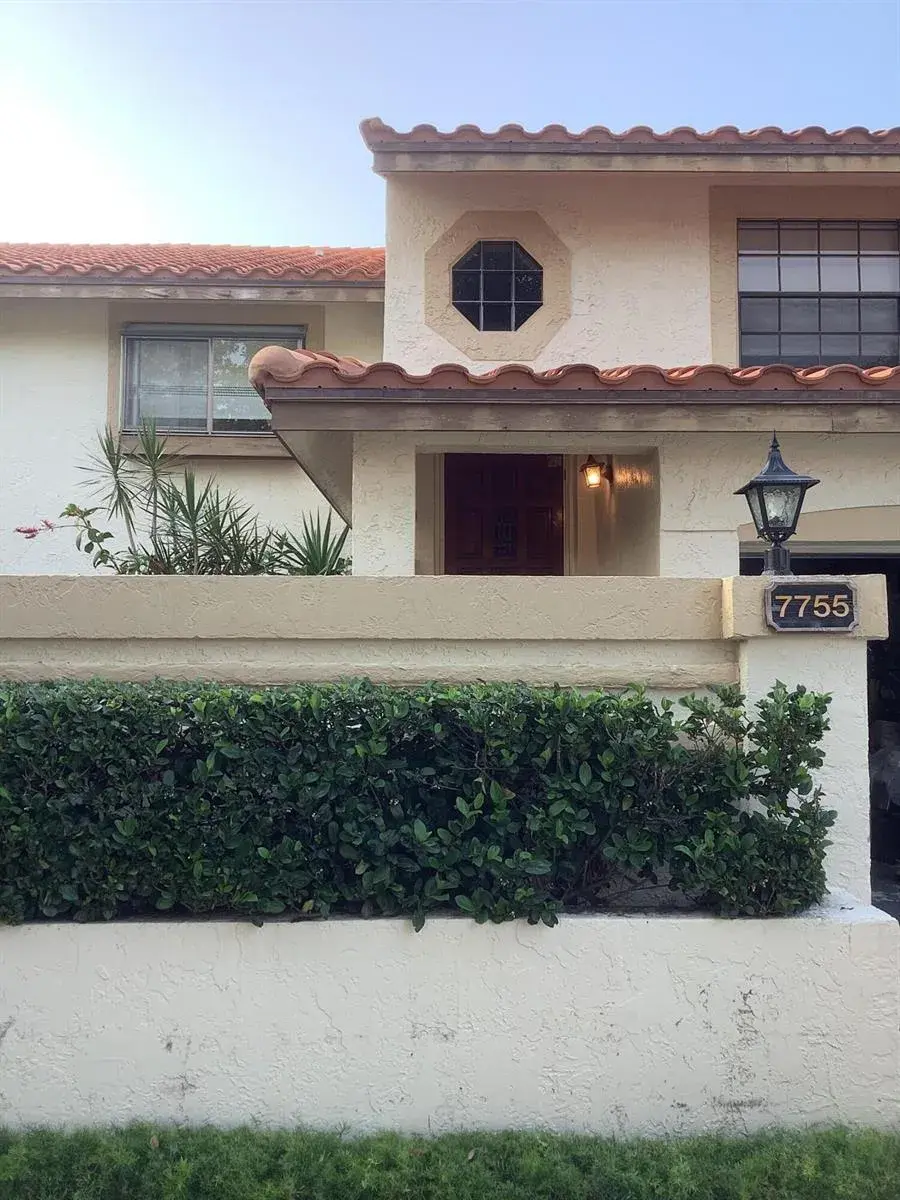 3 bedroom 2 bath Residential for sale at 7755 LA MIRADA Drive, Boca Raton FL 33433