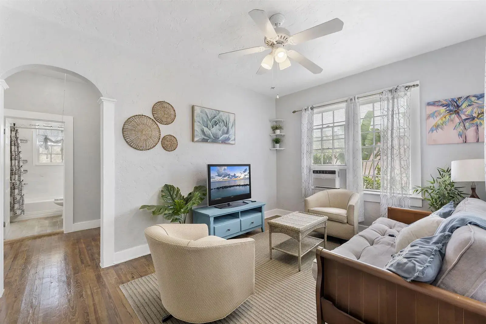 2 bedroom 1 bath for sale at 721 N H Street # 1, FL 33460