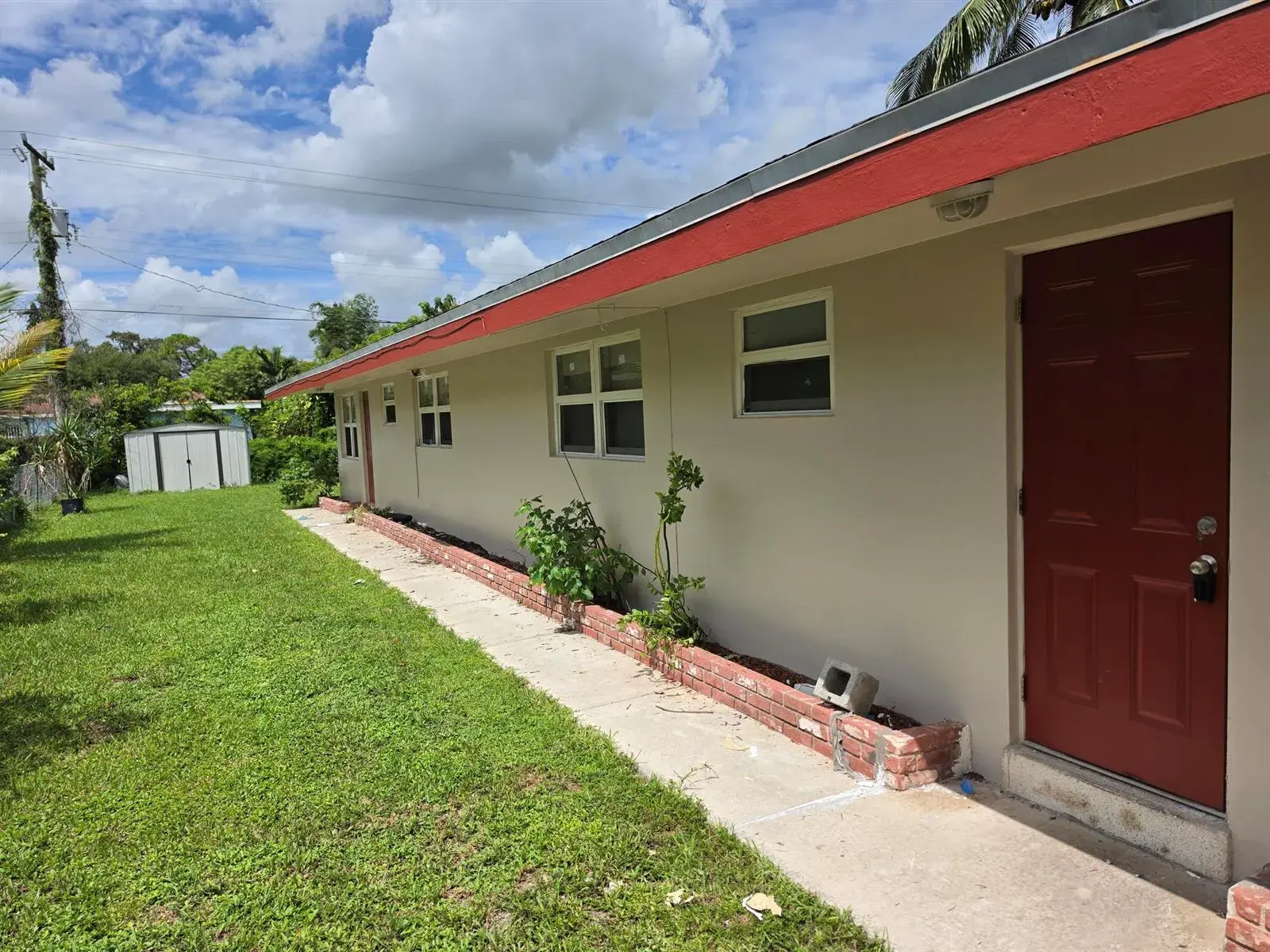2 bedroom 1 bath Residential Lease for rent at 1235 NW 5TH # 2, Fort Lauderdale FL 33311