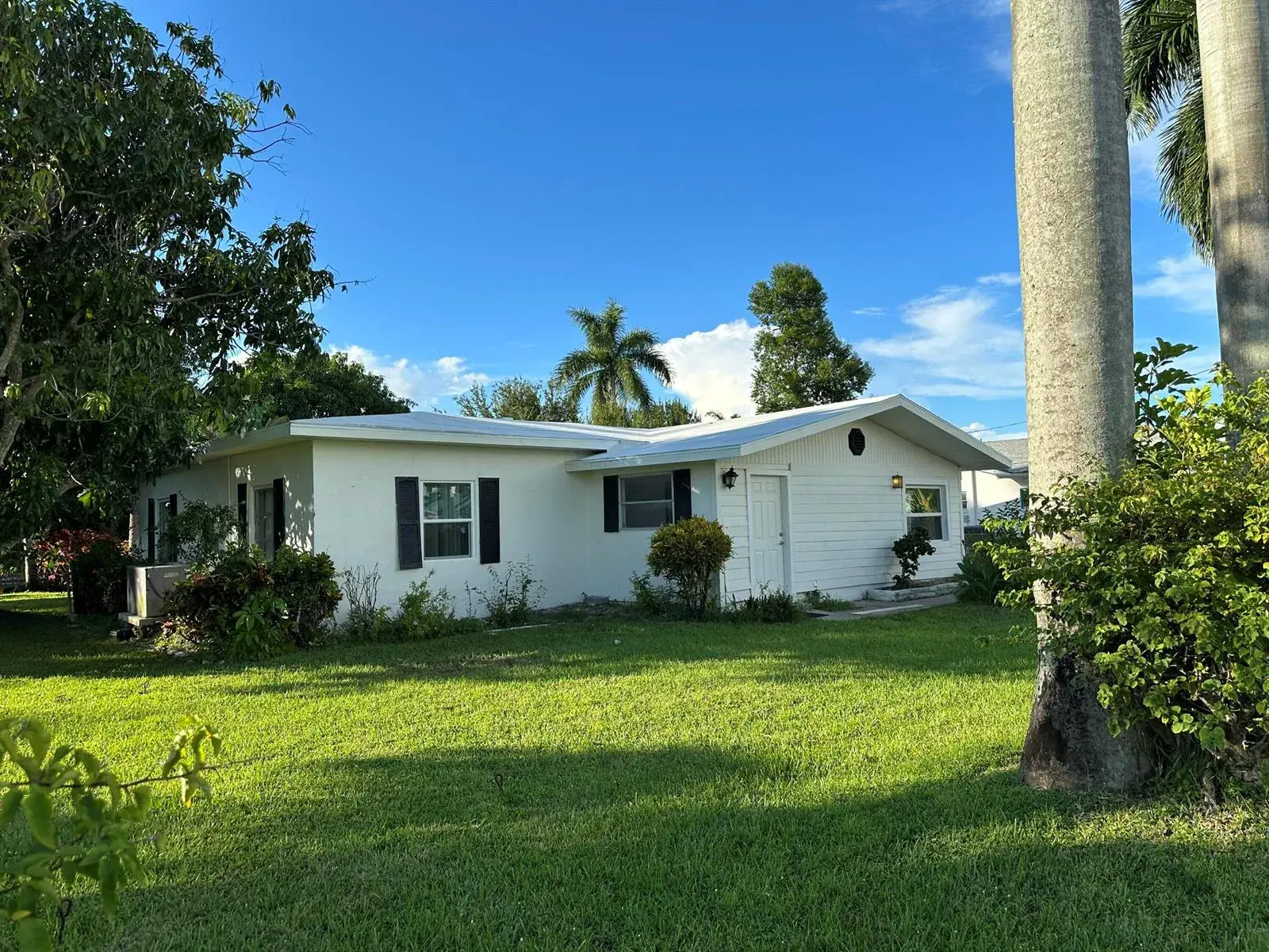 84 E North Shore Avenue, FL 33917