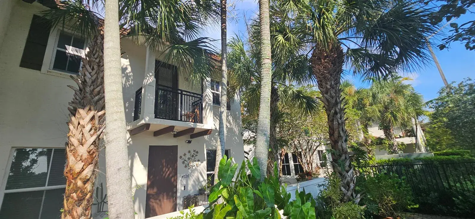 4 bedroom 3 bath Residential for sale at 4726 MONARCH Way, Coconut Creek FL 33073