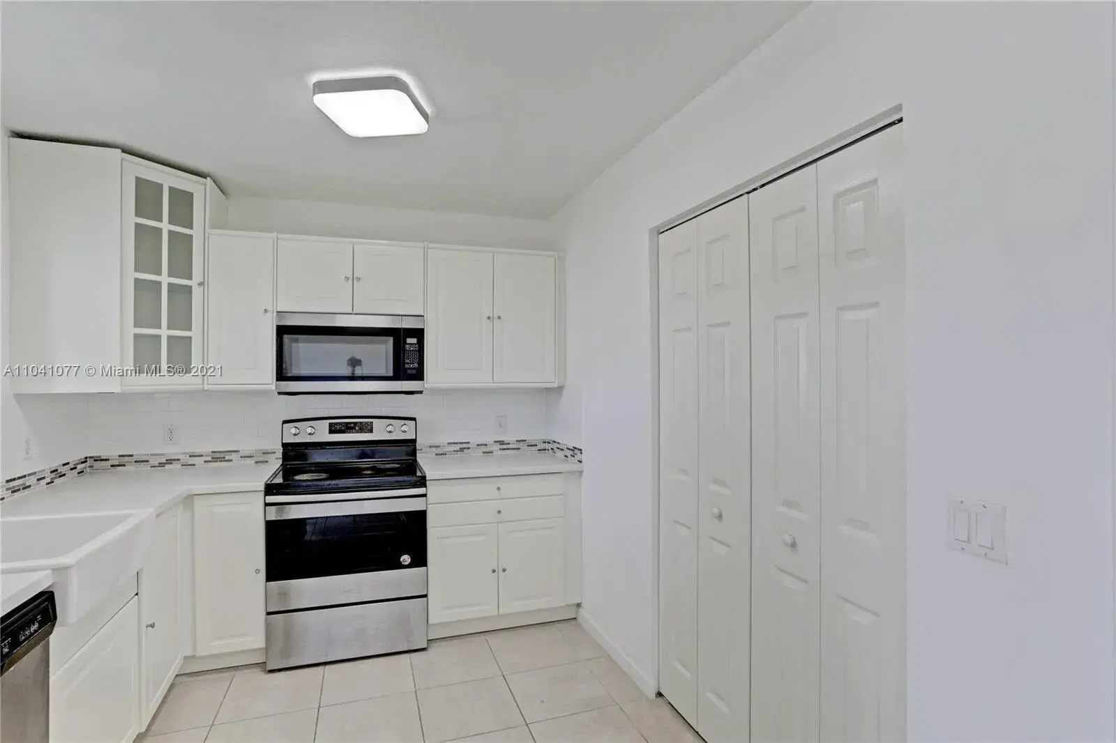 3810 N JOG Road # 106, West Palm Beach FL 33411