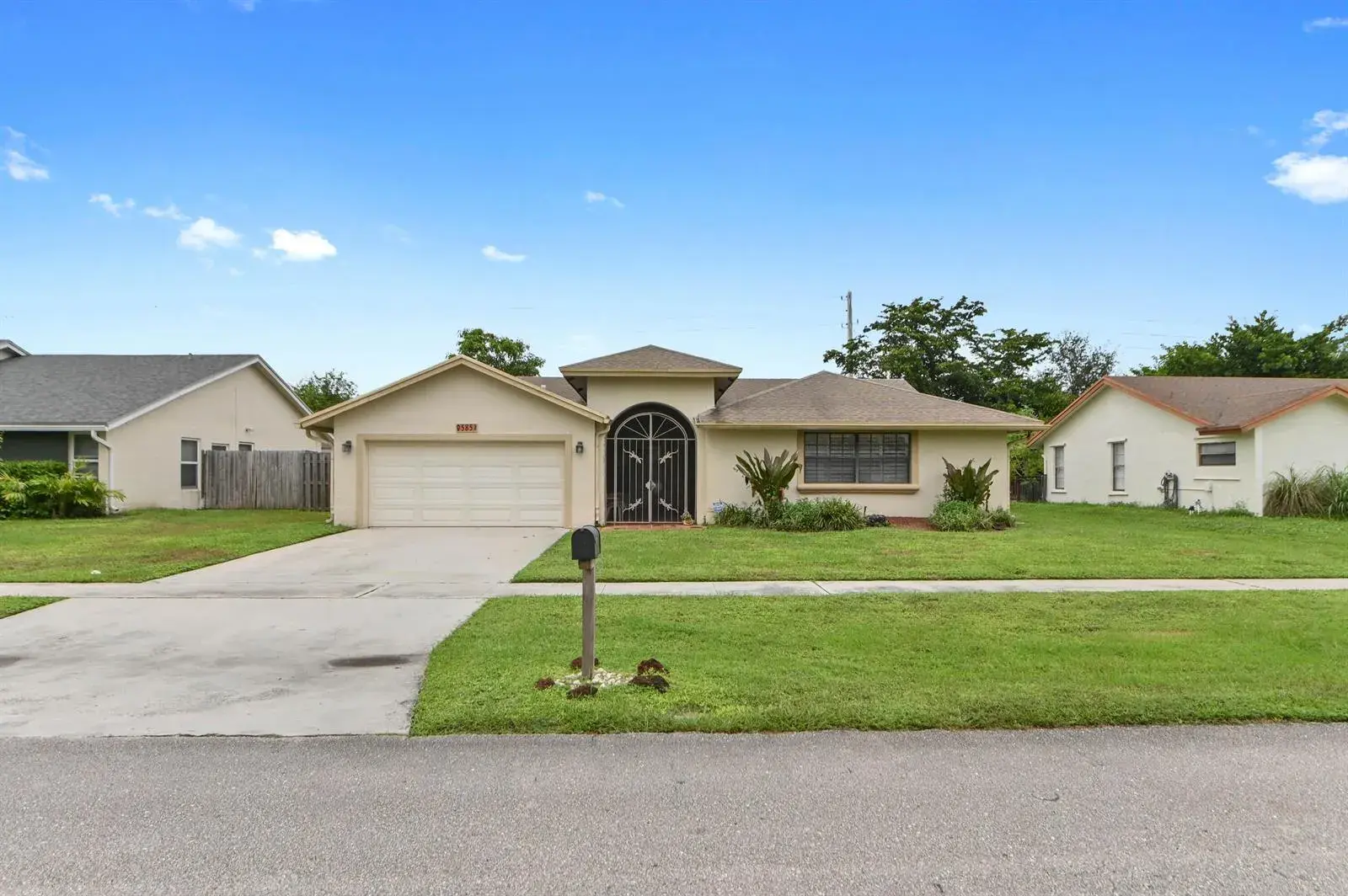4 bedroom 2 bath Residential for sale at 9585 Lancaster Place, Boca Raton FL 33434