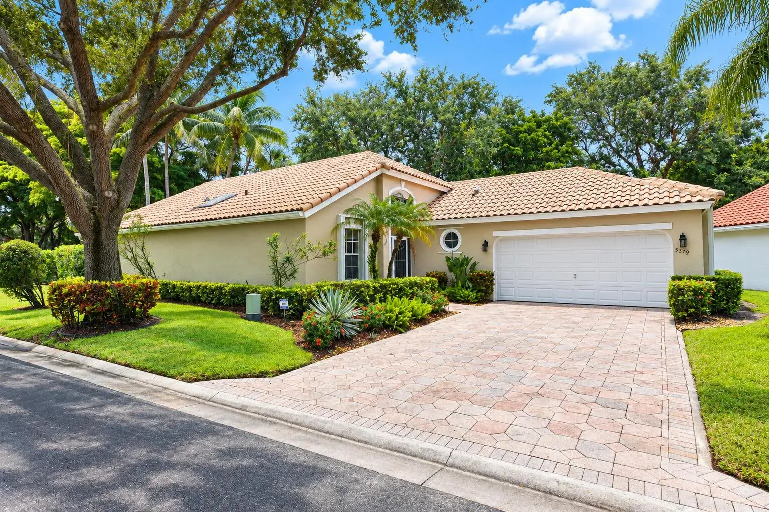 2 bedroom 2 bath Residential for sale at 5379 Brookview Drive, Boynton Beach FL 33437