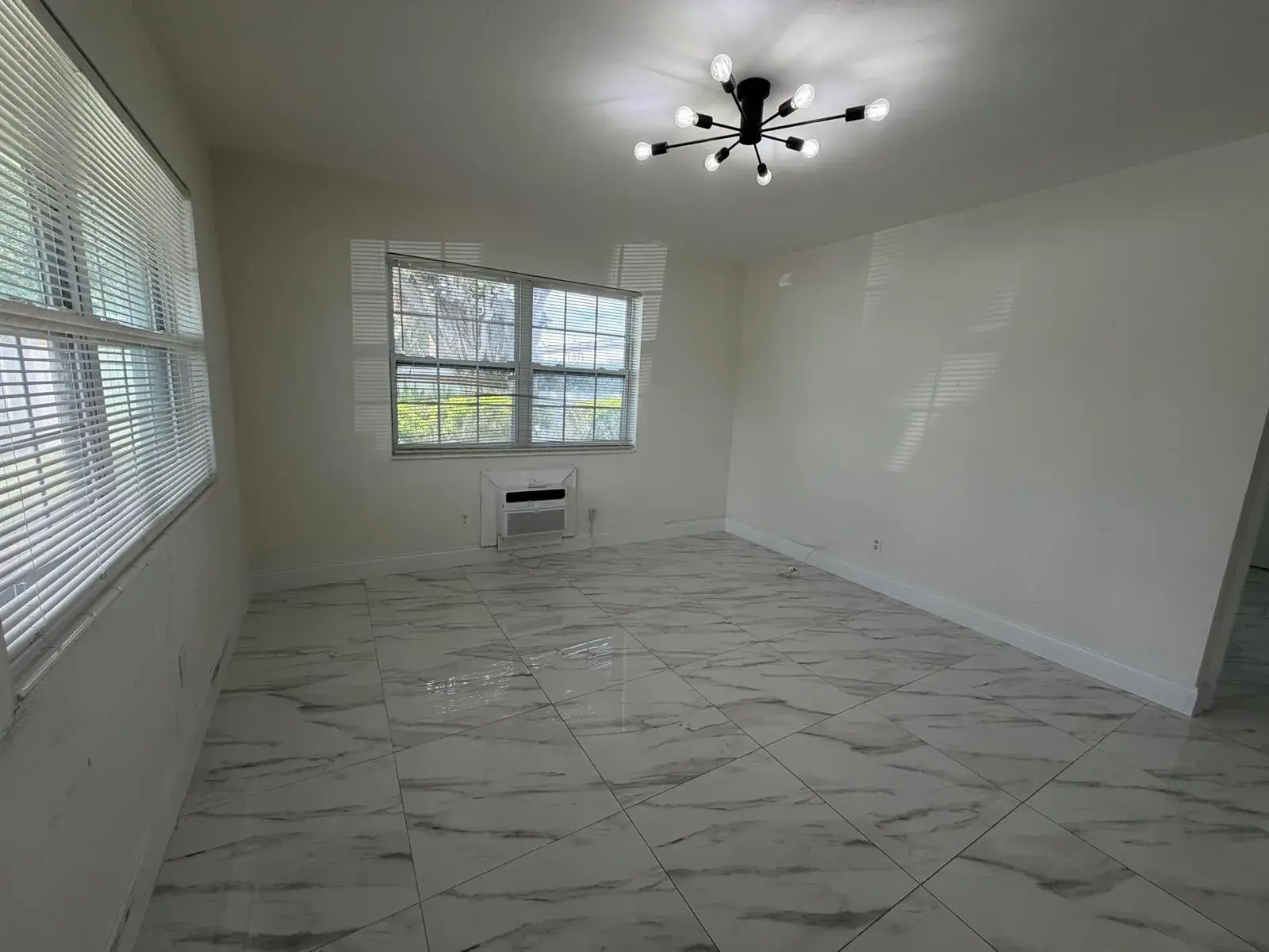 421 NE 11TH Street # 1, Fort Lauderdale FL 33304