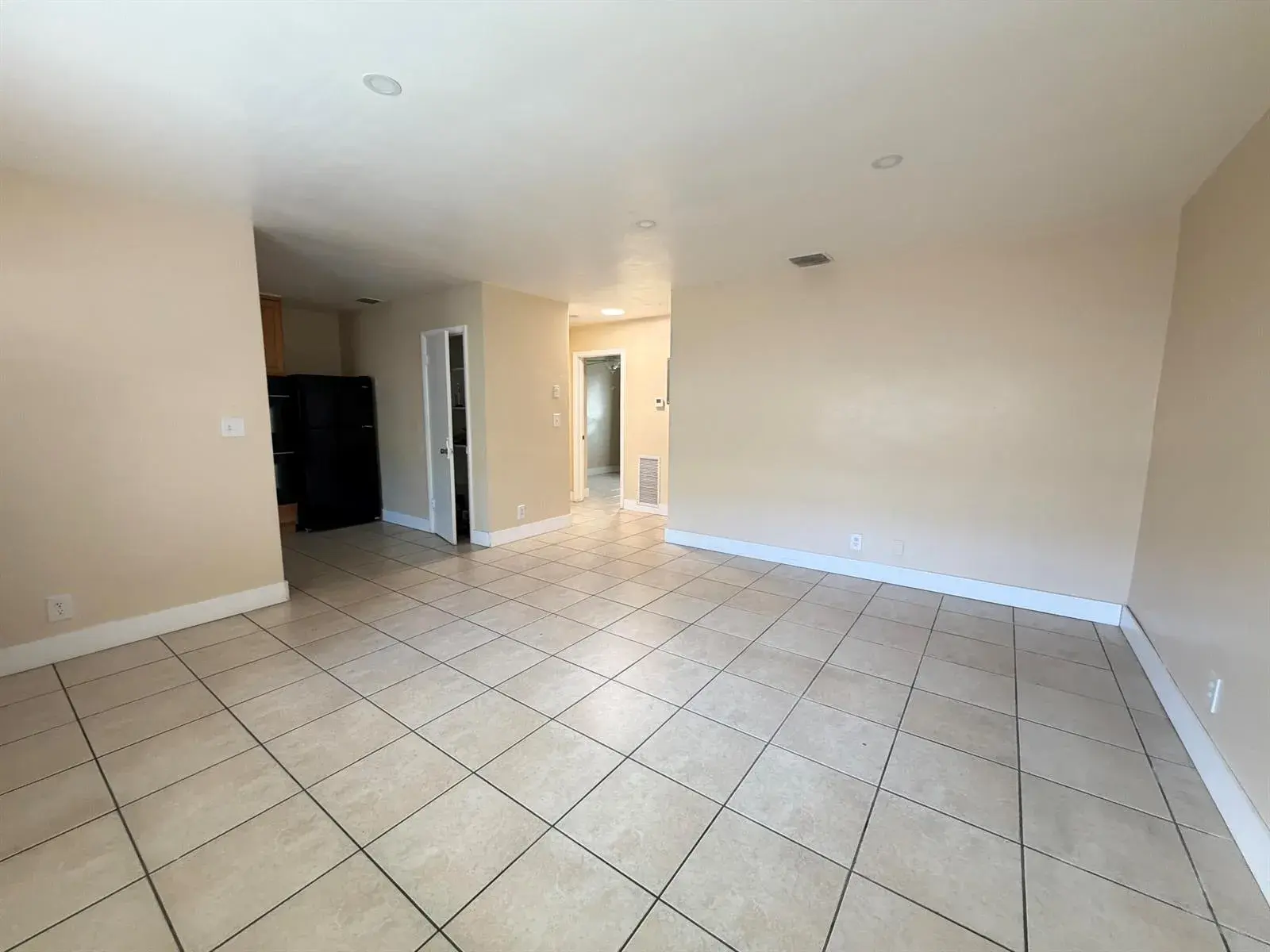 2 bedroom 1 bath Residential Lease for rent at 905 SE 15TH Street # 2, Fort Lauderdale FL 33316