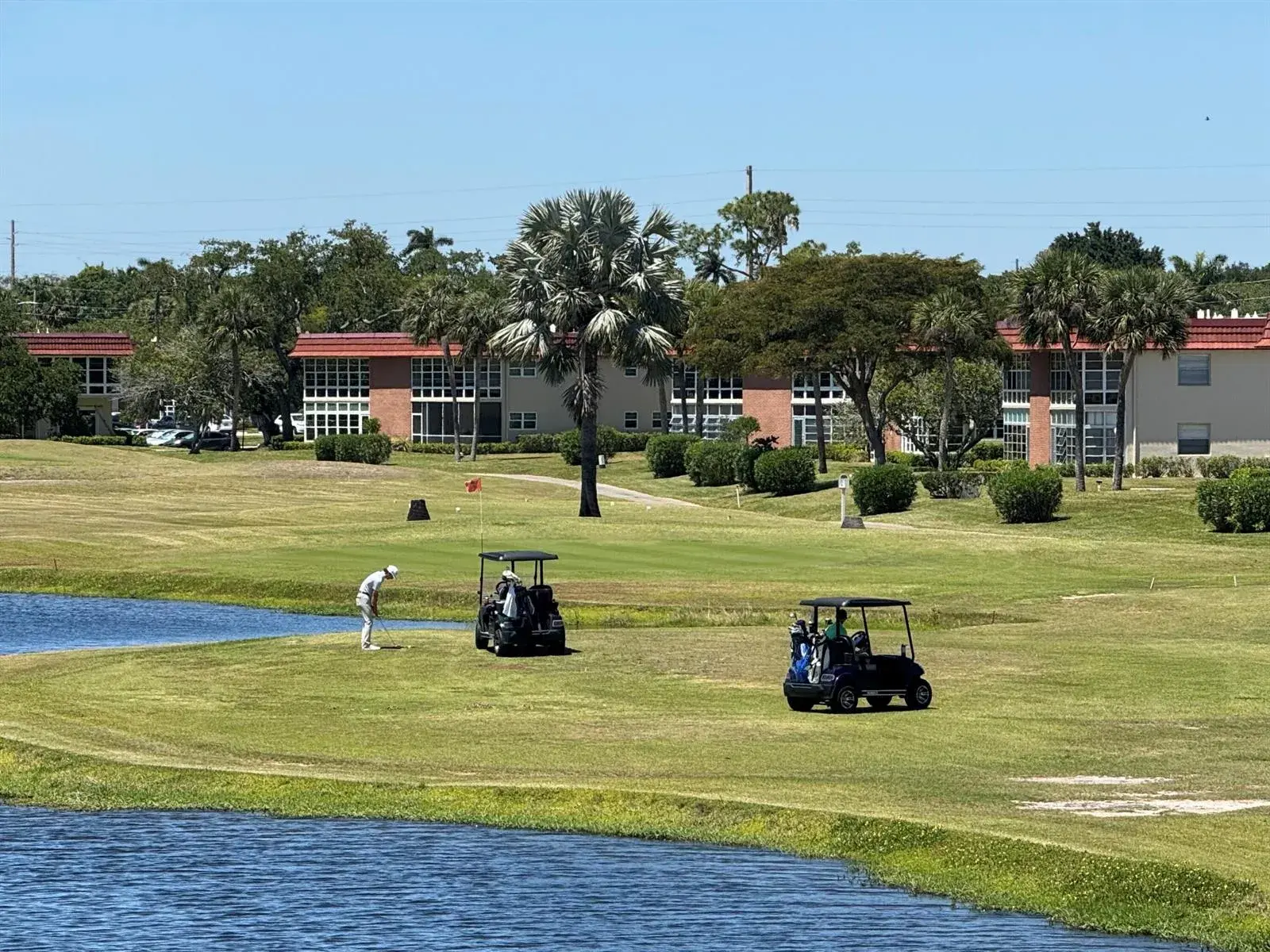 2 bedroom 2 bath Residential for sale at 104 ROYAL OAK Drive # 101, Vero Beach FL 32962