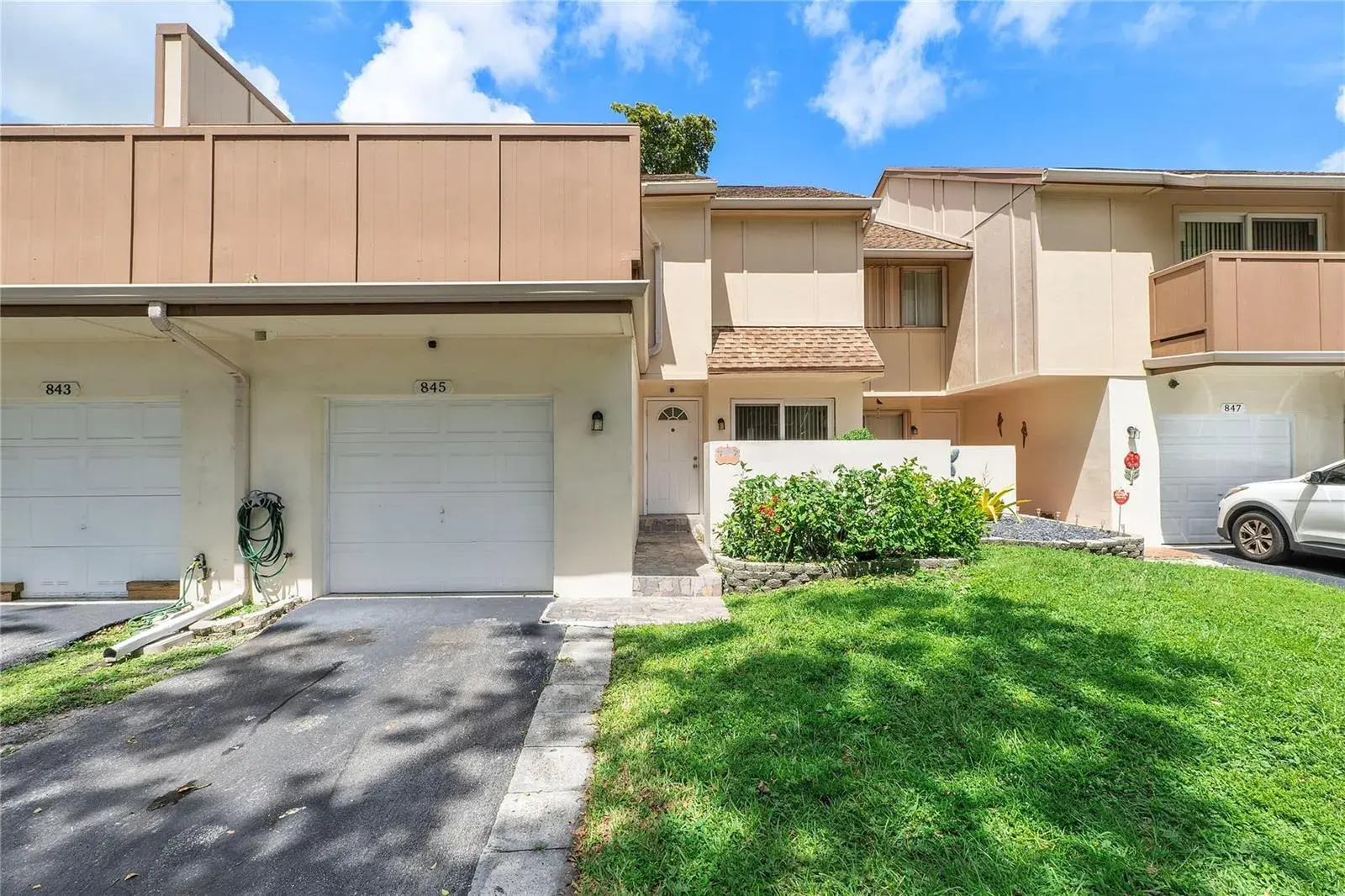 4 bedroom 2 bath Residential for sale at 845 NW 80th Terrace # 6, Plantation FL 33324