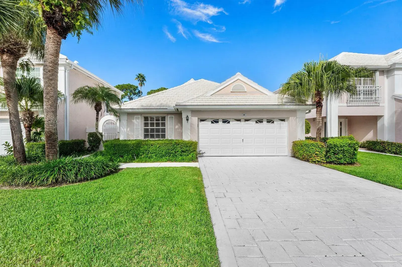 3 bedroom 2 bath Residential for sale at 12 Elgin Lane, Palm Beach Gardens FL 33418